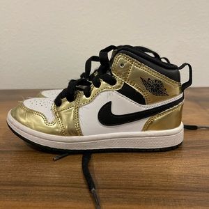 Girls air Jordan 12.C